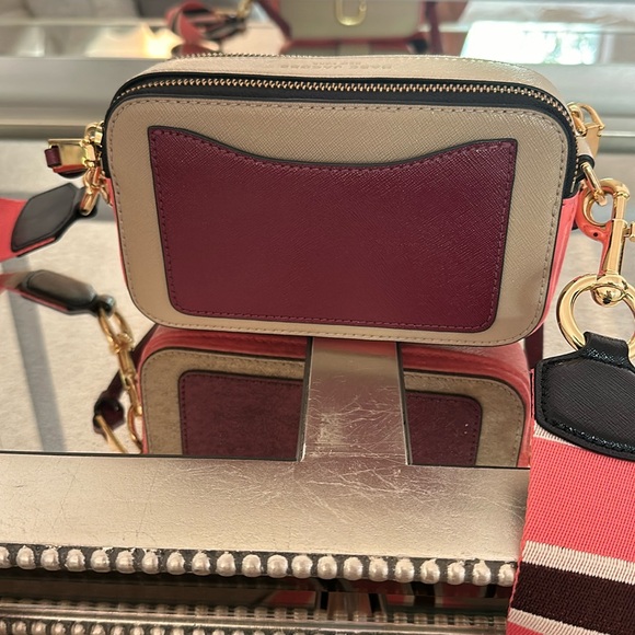 Marc Jacobs Snapshot Purse. - Picture 2 of 7